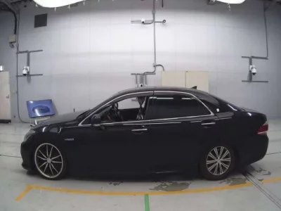 Toyota CROWN  с аукциона в Японии