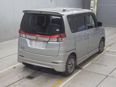 Mitsubishi DELICA D2