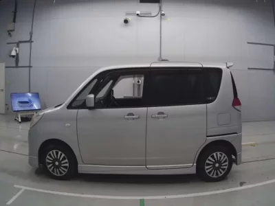 Mitsubishi DELICA D2