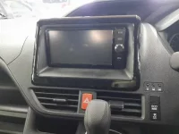 Toyota VOXY лот № 30288 оценка R  с аукциона в Японии 9