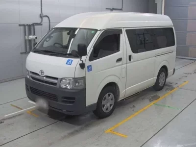 Toyota HIACE VAN  с аукциона в Японии
