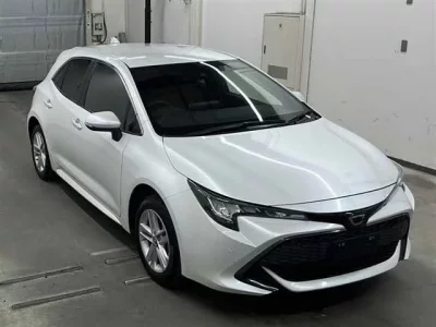 Toyota COROLLA SPORT  с аукциона в Японии