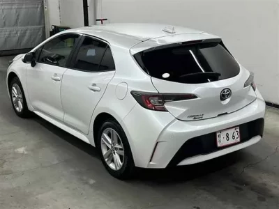 Toyota COROLLA SPORT  с аукциона в Японии