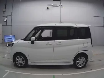 Mitsubishi DELICA D2  с аукциона в Японии