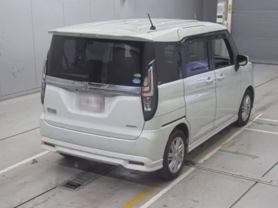 Mitsubishi DELICA D2  с аукциона в Японии