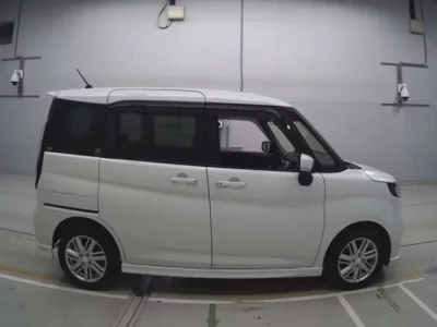 Mitsubishi DELICA D2  с аукциона в Японии