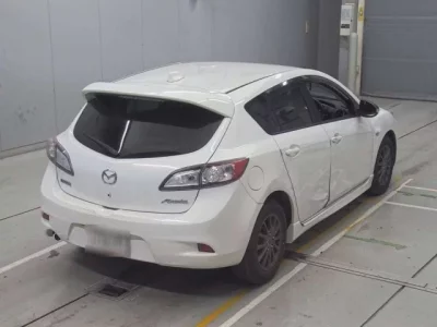 Mazda AXELA  с аукциона в Японии
