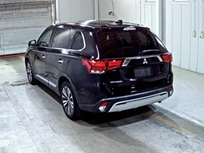 Mitsubishi OUTLANDER  с аукциона в Японии
