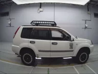 Nissan X-TRAIL лот № 30303 оценка 3.5  с аукциона в Японии 2