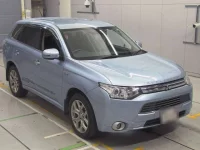 Mitsubishi OUTLANDER PHEV лот № 30321 оценка 4  с аукциона в Японии 4