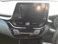 Toyota C-HR лот № 33413 оценка 4  с аукциона в Японии 9