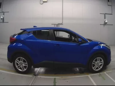 Toyota C-HR  с аукциона в Японии