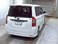 Toyota NOAH лот № 3088 оценка 3.5  с аукциона в Японии 3
