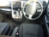 Toyota NOAH лот № 3088 оценка 3.5  с аукциона в Японии 2