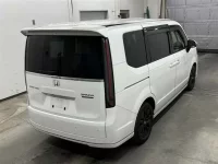 Honda STEP WAGON лот № 30323 оценка 4.5  с аукциона в Японии 4