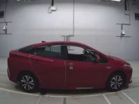 Toyota PRIUS PHV лот № 36483 оценка 4.5  с аукциона в Японии 2