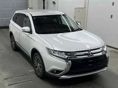 Mitsubishi OUTLANDER  с аукциона в Японии