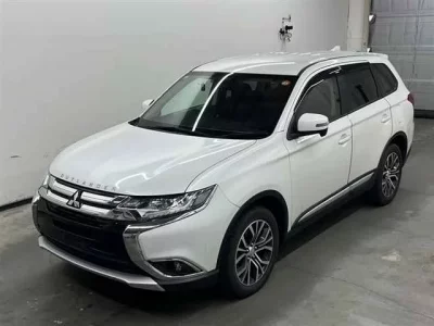 Mitsubishi OUTLANDER  с аукциона в Японии