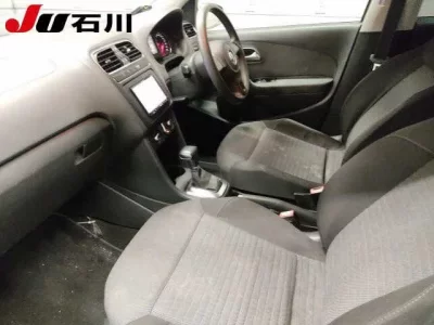 Volkswagen POLO  с аукциона в Японии