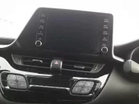 Toyota C-HR лот № 33431 оценка 4  с аукциона в Японии 9