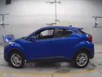 Toyota C-HR лот № 33431 оценка 4  с аукциона в Японии 3