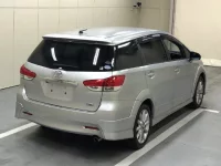 Toyota WISH лот № 3025 оценка R  с аукциона в Японии 3