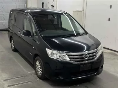 Nissan SERENA  с аукциона в Японии