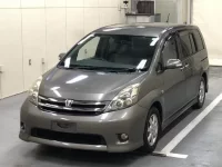 Toyota ISIS лот № 3041 оценка 4  с аукциона в Японии 2