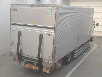 Isuzu FORWARD  с аукциона в Японии