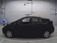 Toyota PRIUS лот № 36517 оценка 4.5  с аукциона в Японии 3