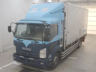 Isuzu FORWARD  с аукциона в Японии