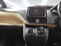 Toyota NOAH лот № 11002 оценка RA  с аукциона в Японии 9