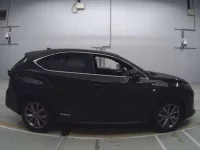 Lexus NX лот № 33450 оценка RA  с аукциона в Японии 1
