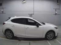 Mazda AXELA лот № 11006 оценка 4  с аукциона в Японии 2