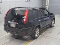 Nissan X-TRAIL лот № 30375 оценка 3.5  с аукциона в Японии 1