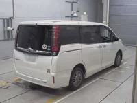 Toyota ESQUIRE лот № 11017 оценка 3.5  с аукциона в Японии 1