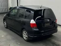 Honda FIT лот № 90061 оценка 3.5  с аукциона в Японии 1