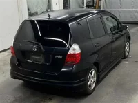 Honda FIT лот № 90061 оценка 3.5  с аукциона в Японии 4