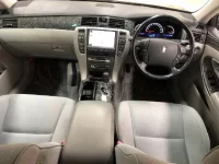 Toyota CROWN лот № 3053 оценка 3.5  с аукциона в Японии 4