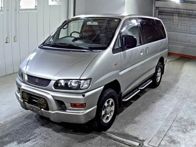 Mitsubishi DELICA