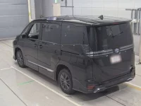 Toyota VOXY лот № 33468 оценка R  с аукциона в Японии 5