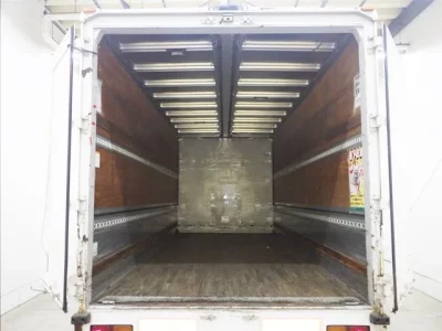 Isuzu FORWARD  с аукциона в Японии