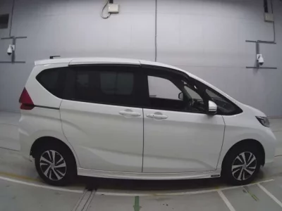 Honda FREED  с аукциона в Японии