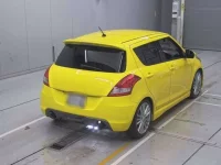 Suzuki SWIFT лот № 30411 оценка 4.5  с аукциона в Японии 1