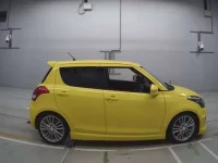 Suzuki SWIFT лот № 30411 оценка 4.5  с аукциона в Японии 2