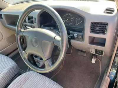 Mazda DEMIO  с аукциона в Японии