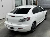 Mazda AXELA лот № 90148 оценка 3.5  с аукциона в Японии 4