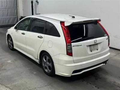 Honda STREAM  с аукциона в Японии
