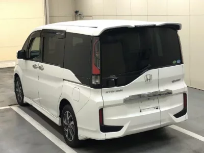 Honda STEP WAGON  с аукциона в Японии