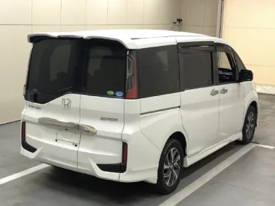 Honda STEP WAGON  с аукциона в Японии